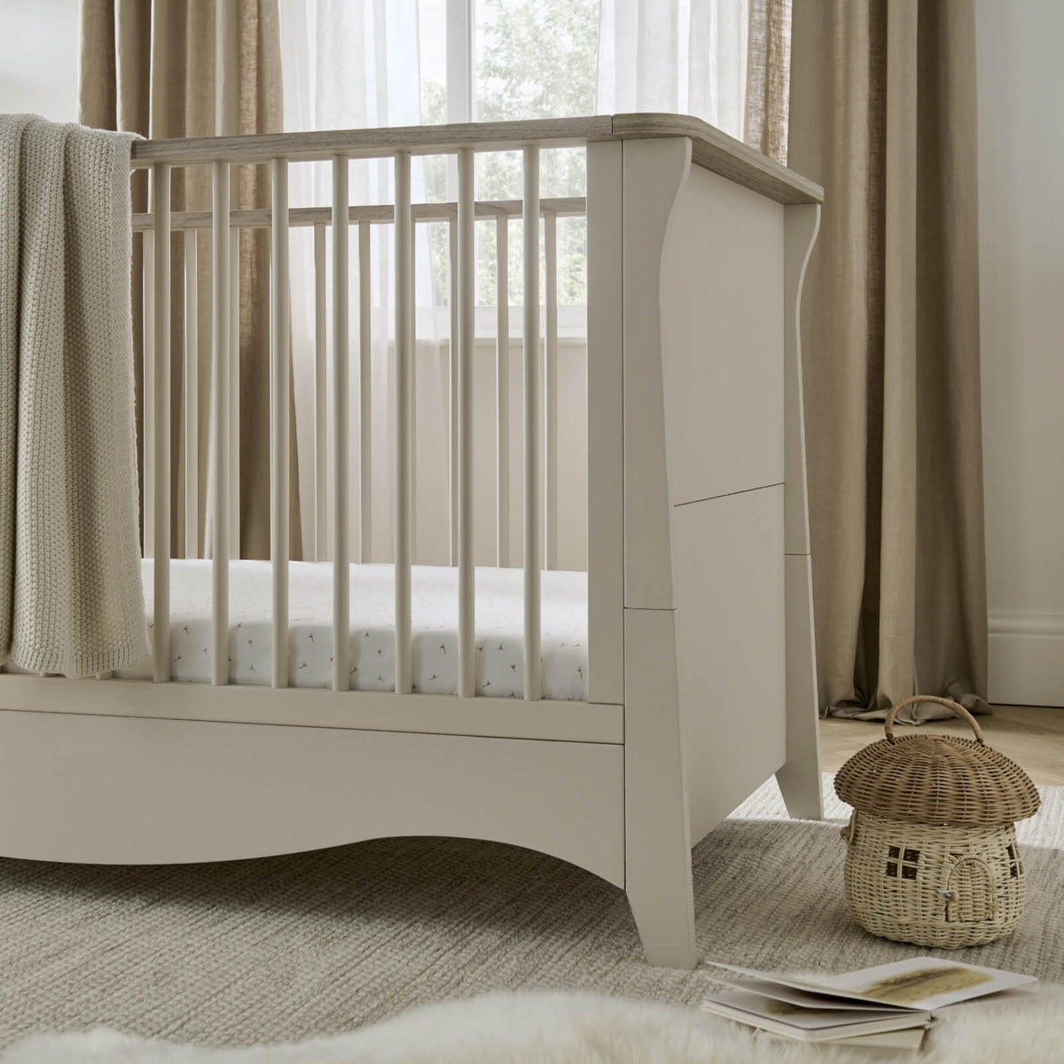 CuddleCo Clara Cot Bed White Beautiful Bambino