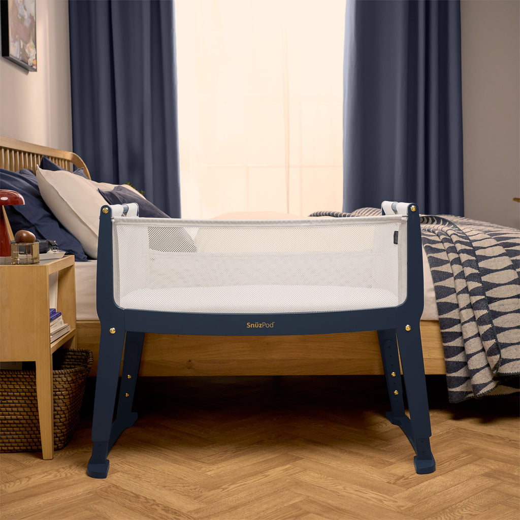 SnuzPod Studio Bedside Crib Bundle | London