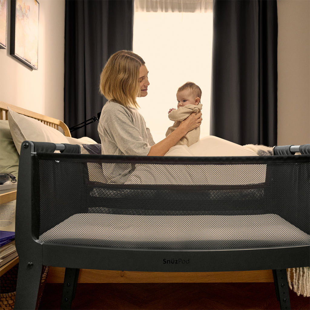 SnuzPod Studio Bedside Crib Bundle | Brooklyn