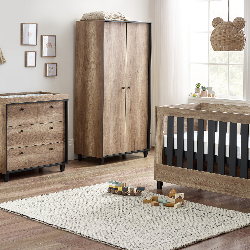 Babystyle Montana Nursery Furniture Set *Free Mattress*
