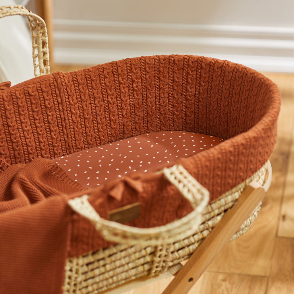 The Little Green Sheep Organic Moses Basket Fitted Sheet - Terracotta Rice