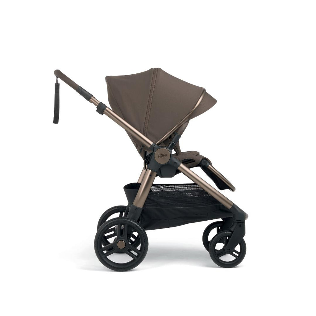 Mamas & Papas Ocarro² Complete Pushchair (with Bear & Blanket) | Crema
