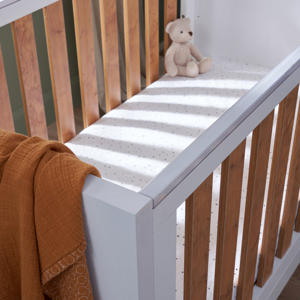 Tutti Bambini Como Cot Bed - White & Rosewood