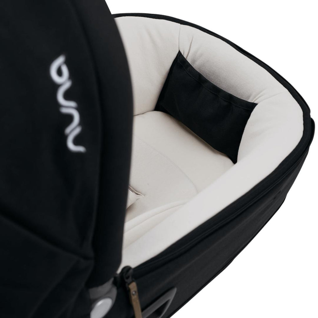 Nuna CARI Next Carrycot Car Seat - Caviar