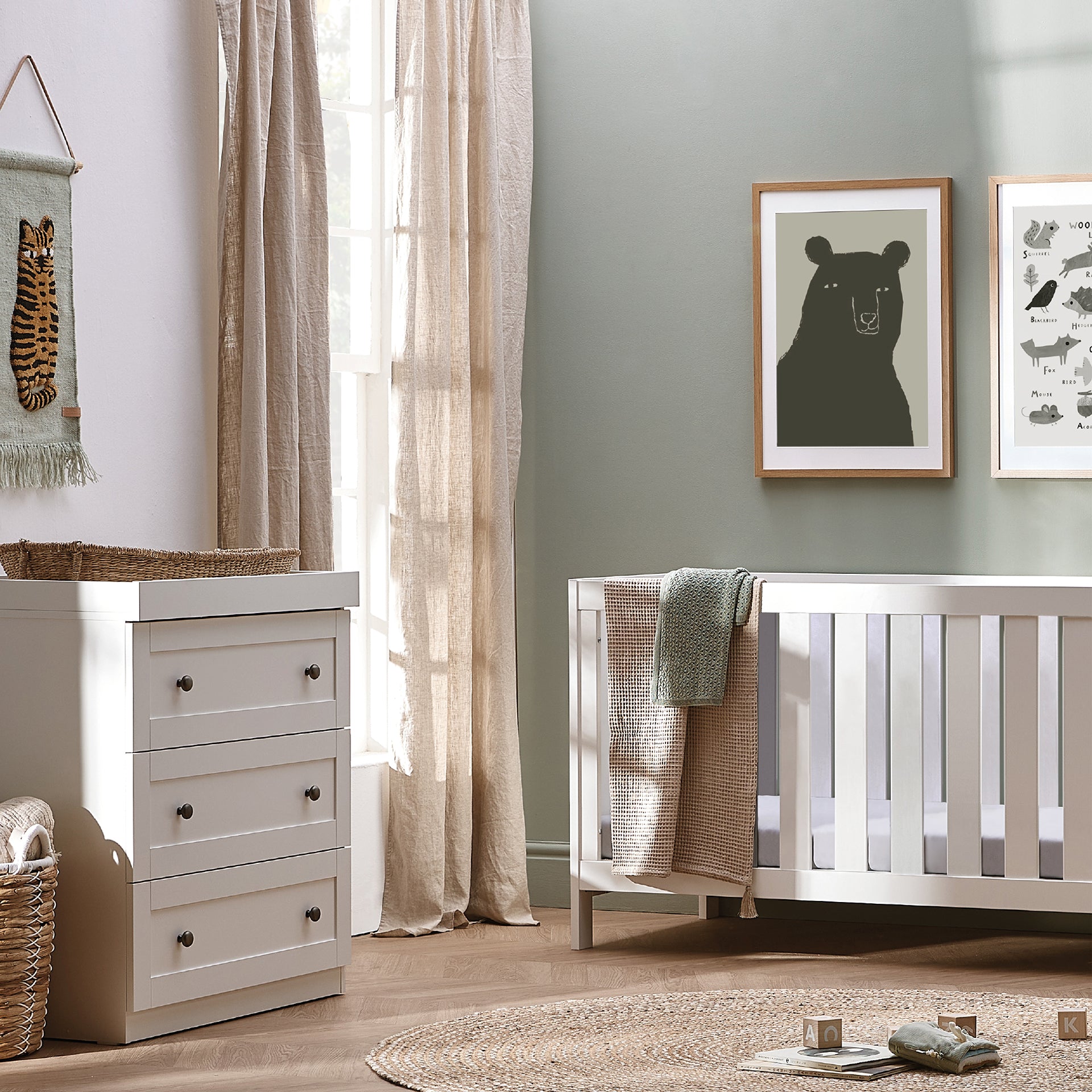 Silver Cross Bromley Piece Nursery Set White1