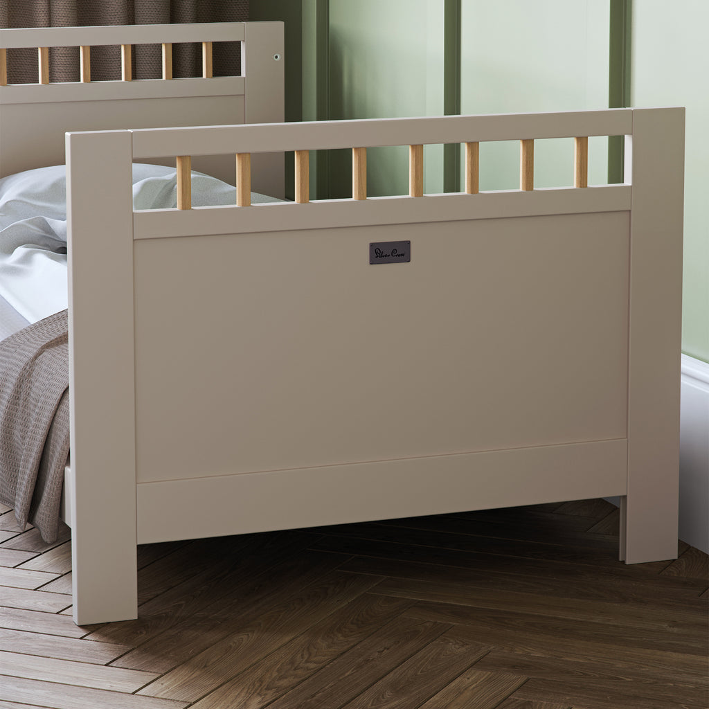 Silver Cross Seville 2 Piece Nursery Set | Cashmere Oak