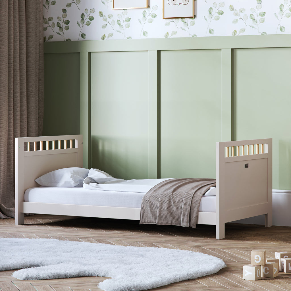 Silver Cross Seville 3 Piece Nursery Set | Cashmere Oak