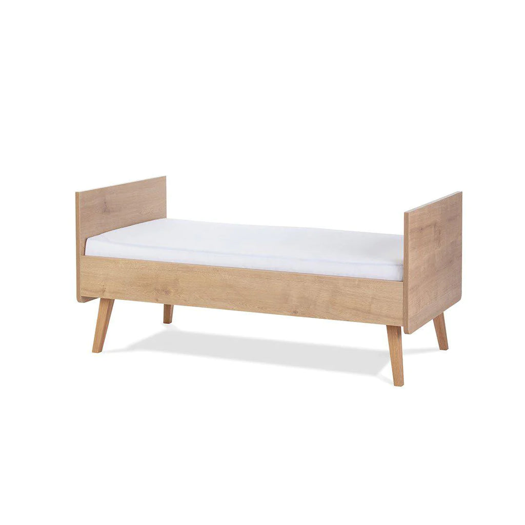 Silver Cross Westport Cot Bed & Dresser - Oak