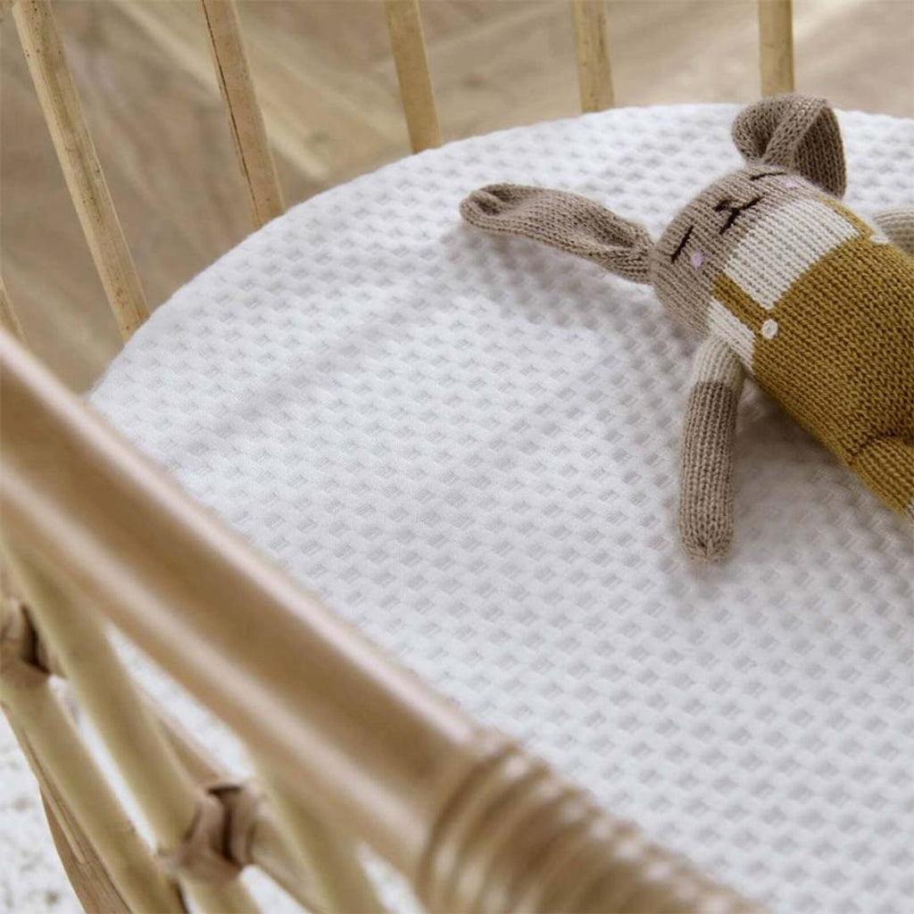 CuddleCo Aria Wave Crib - Rattan