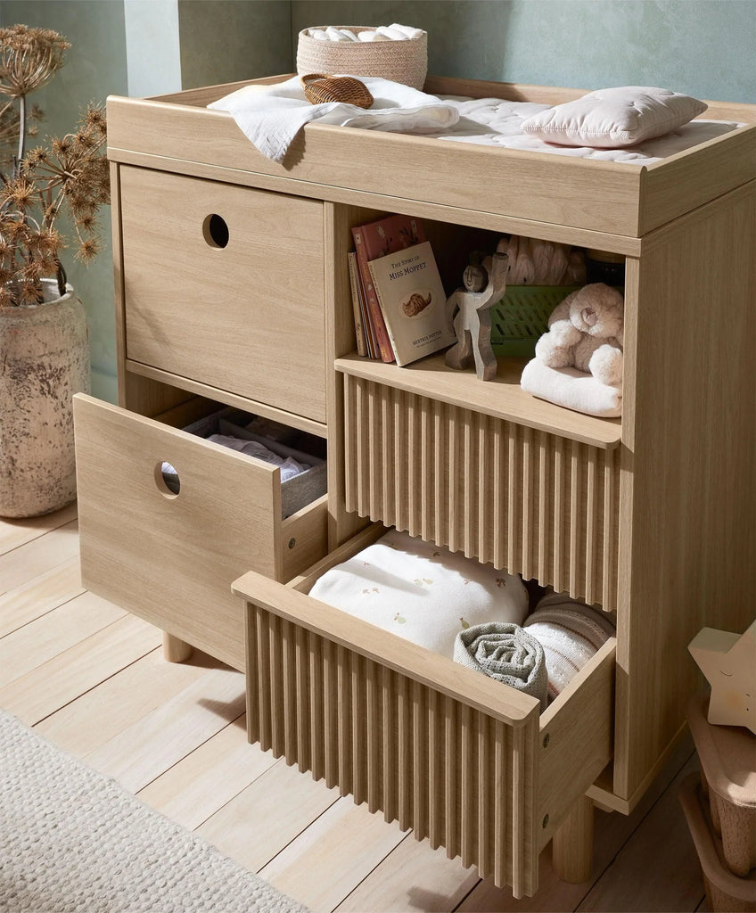 Mamas & Papas Oska Narrow Range (Cotbed, Narrow Dresser & Wardrobe) | Natural Oak