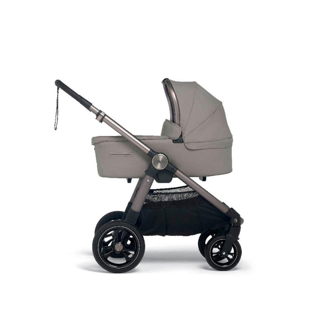 Mamas & Papas Ocarro Special Edition & Maxi-Cosi CabrioFix Bundle - Studio