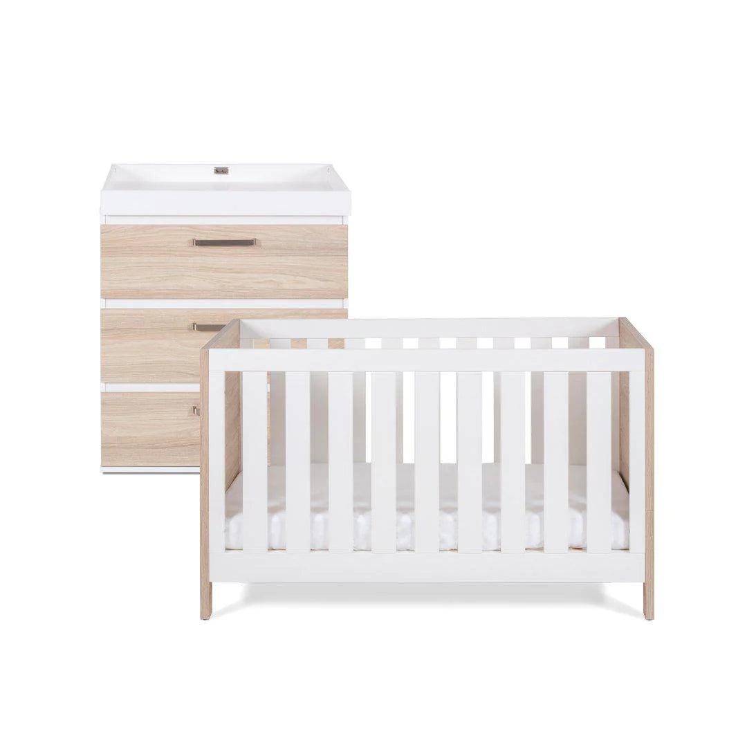 Silver Cross Finchley Cot Bed Dresser Oak