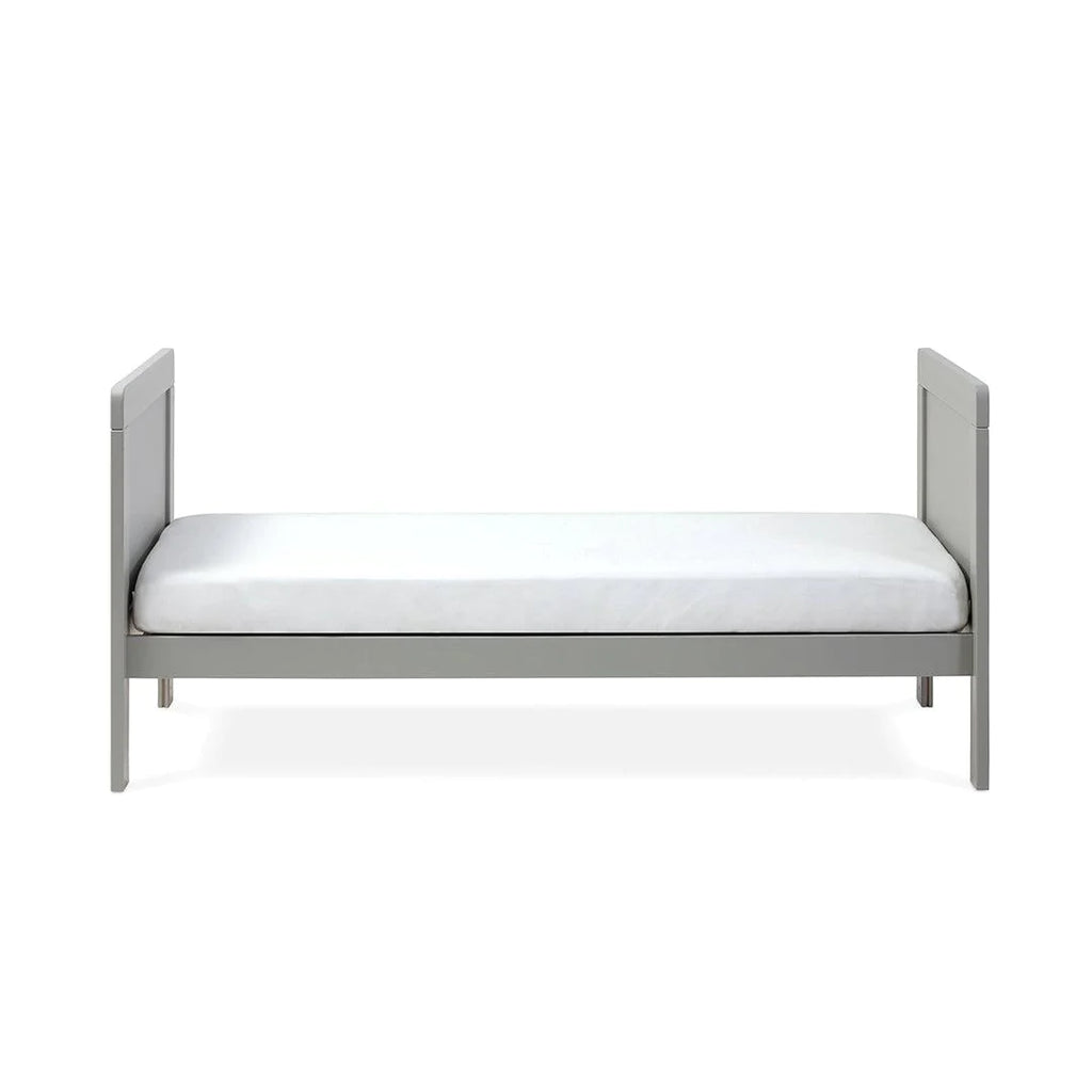Silver Cross Devon Cot Bed & Dresser - Grey