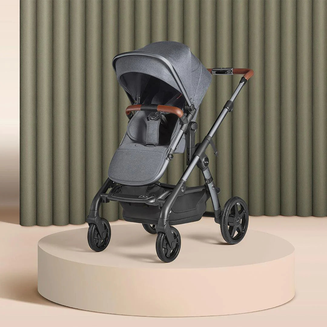 Stroller wave outlet