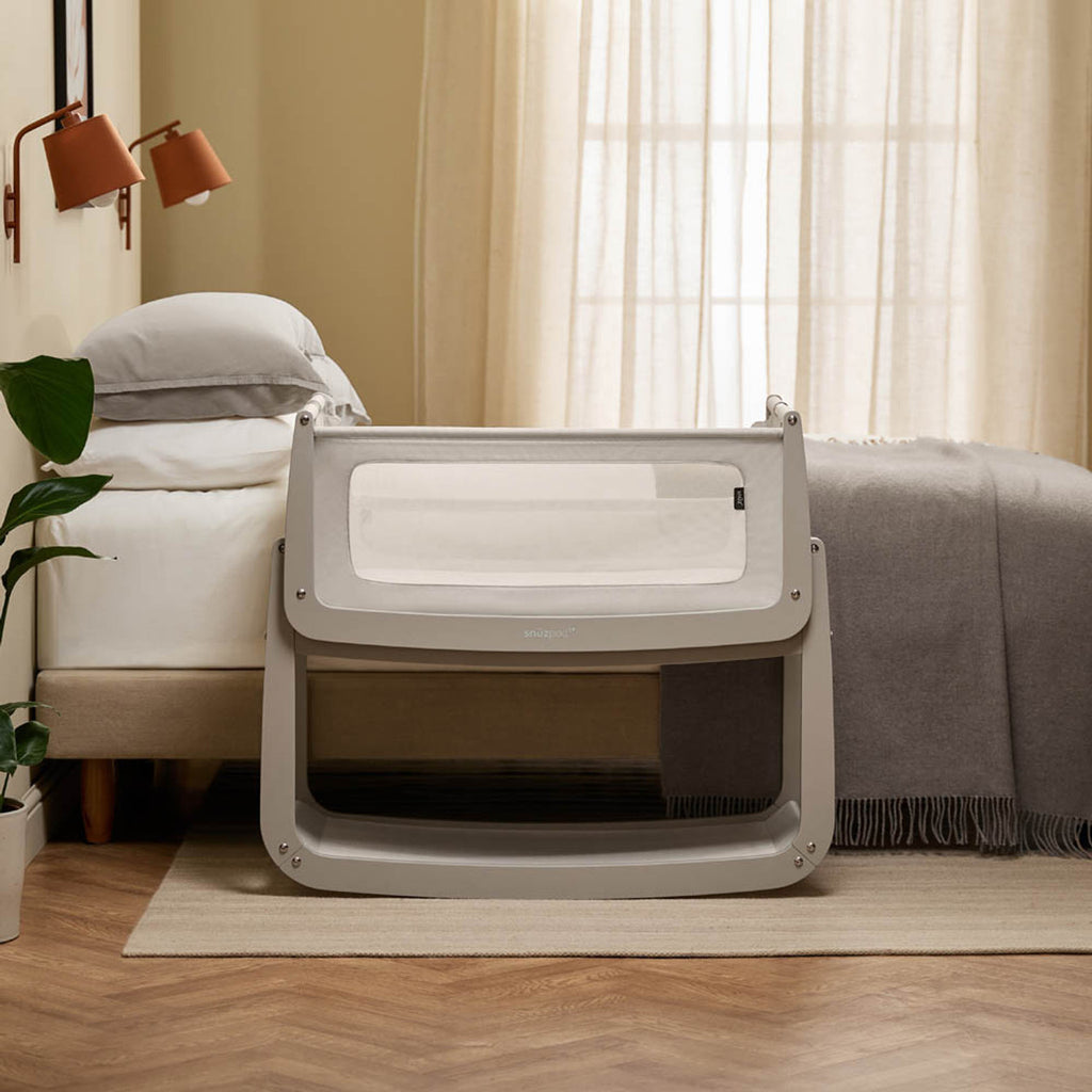 SnuzPod5 Bedside Crib | Pebble