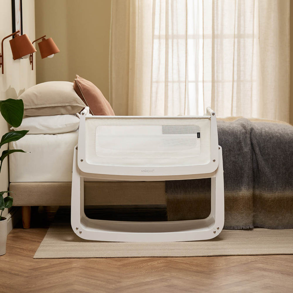 SnuzPod5 Bedside Crib | White