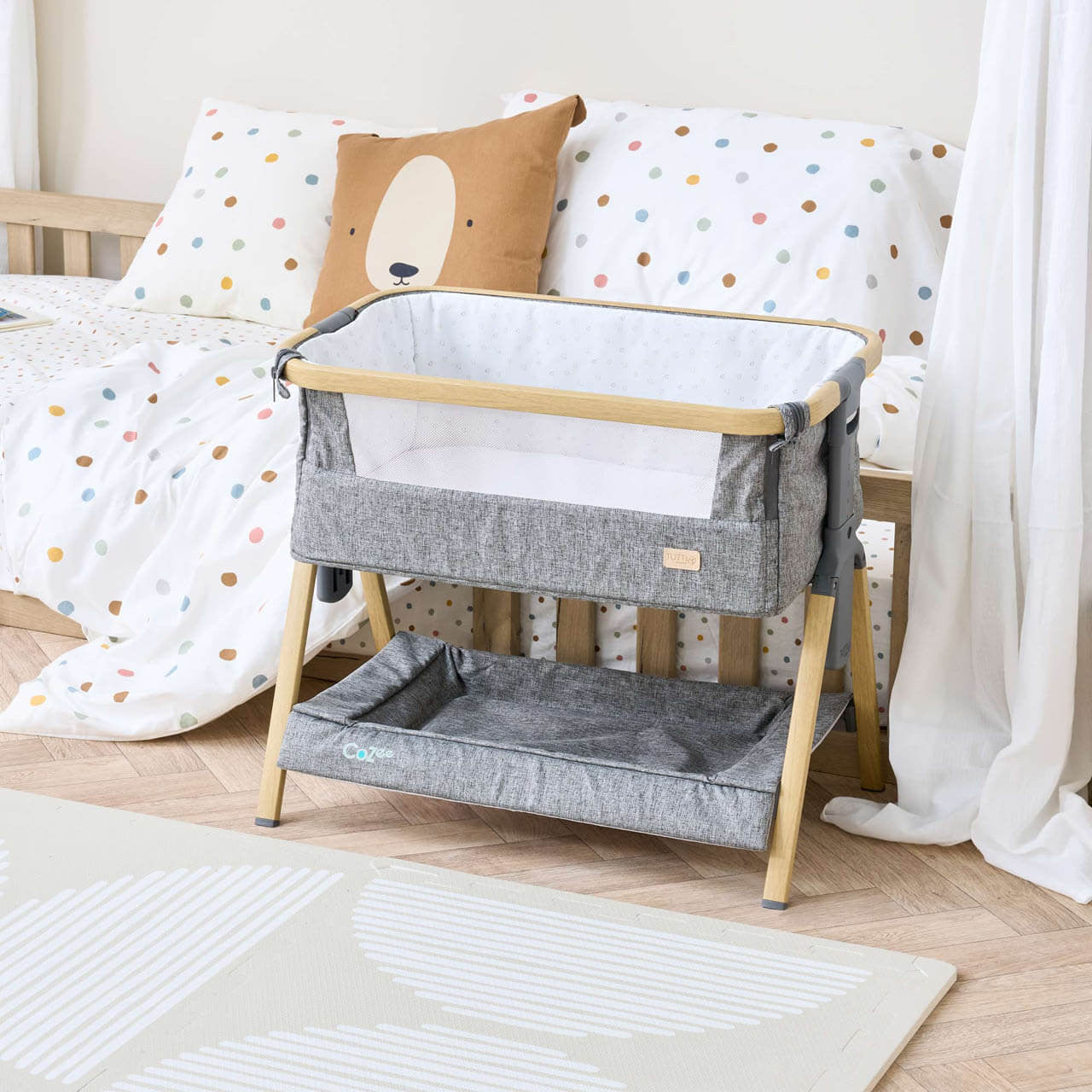 Tutti Bambini CoZee Mini Me Play Crib Oak/Charcoal