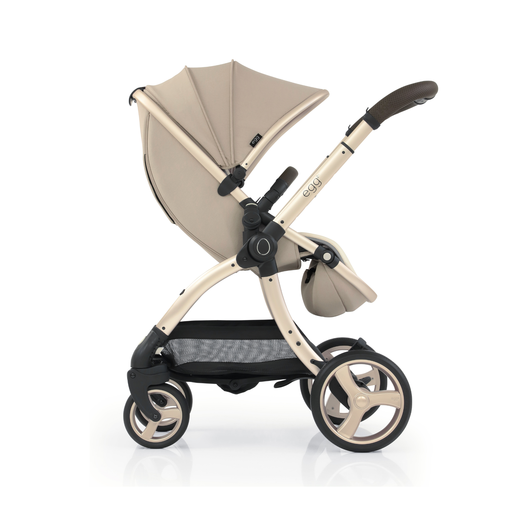 Egg top style pram
