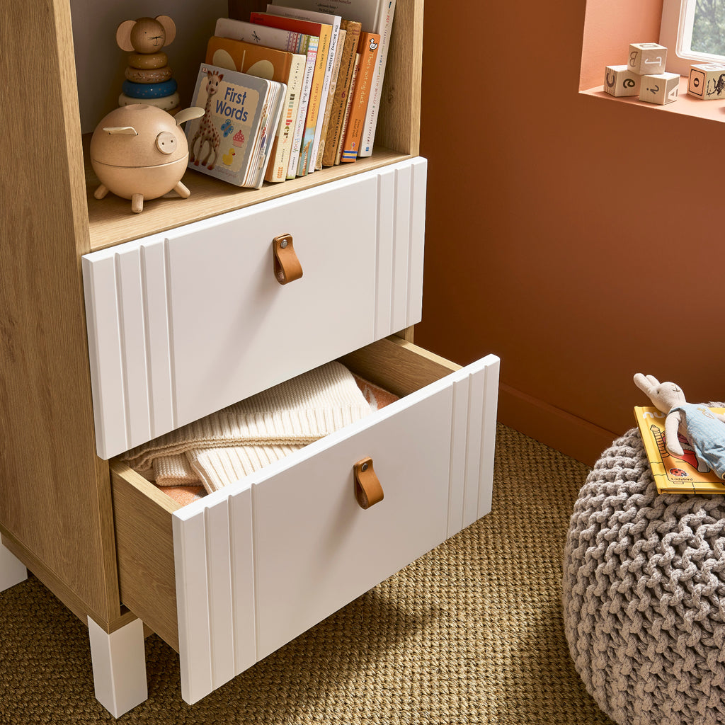 CuddleCo Rafi 4 Piece Nursery Furniture Set - Oak & White